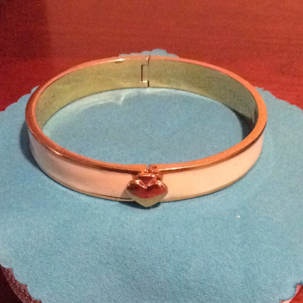 KATE SPADE ❤️ BANGLE white n gold